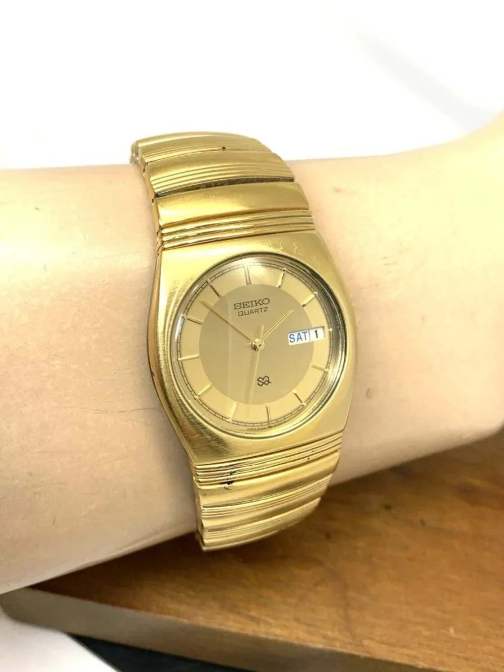 Seiko SQ Men's Watch 5H23-6120 Vintage 1976 Quartz Day Date Gold Tone Steel 33mm